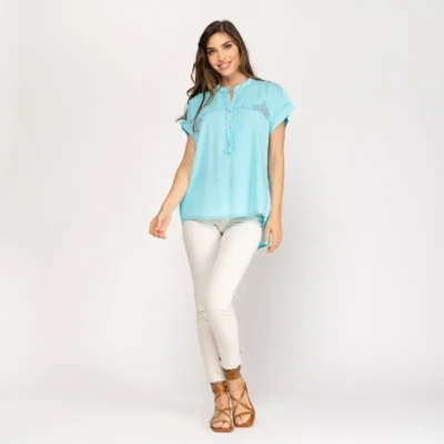 Blusa corta de lino turquesa